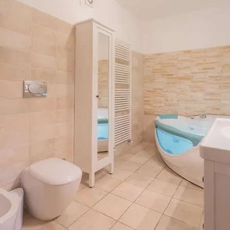 Clara Parking,wifi,jacuzzi On *