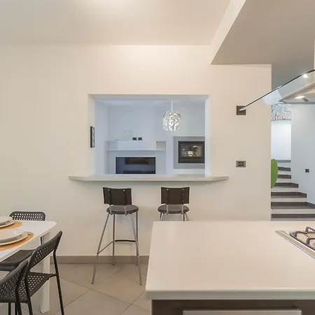 Clara Parking,wifi,jacuzzi On בית נופש *