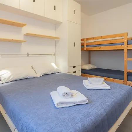 Clara Parking,wifi,jacuzzi On Torno