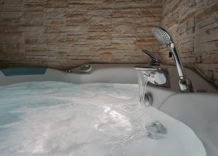 Clara Parking,wifi,jacuzzi On Tatil Evi *